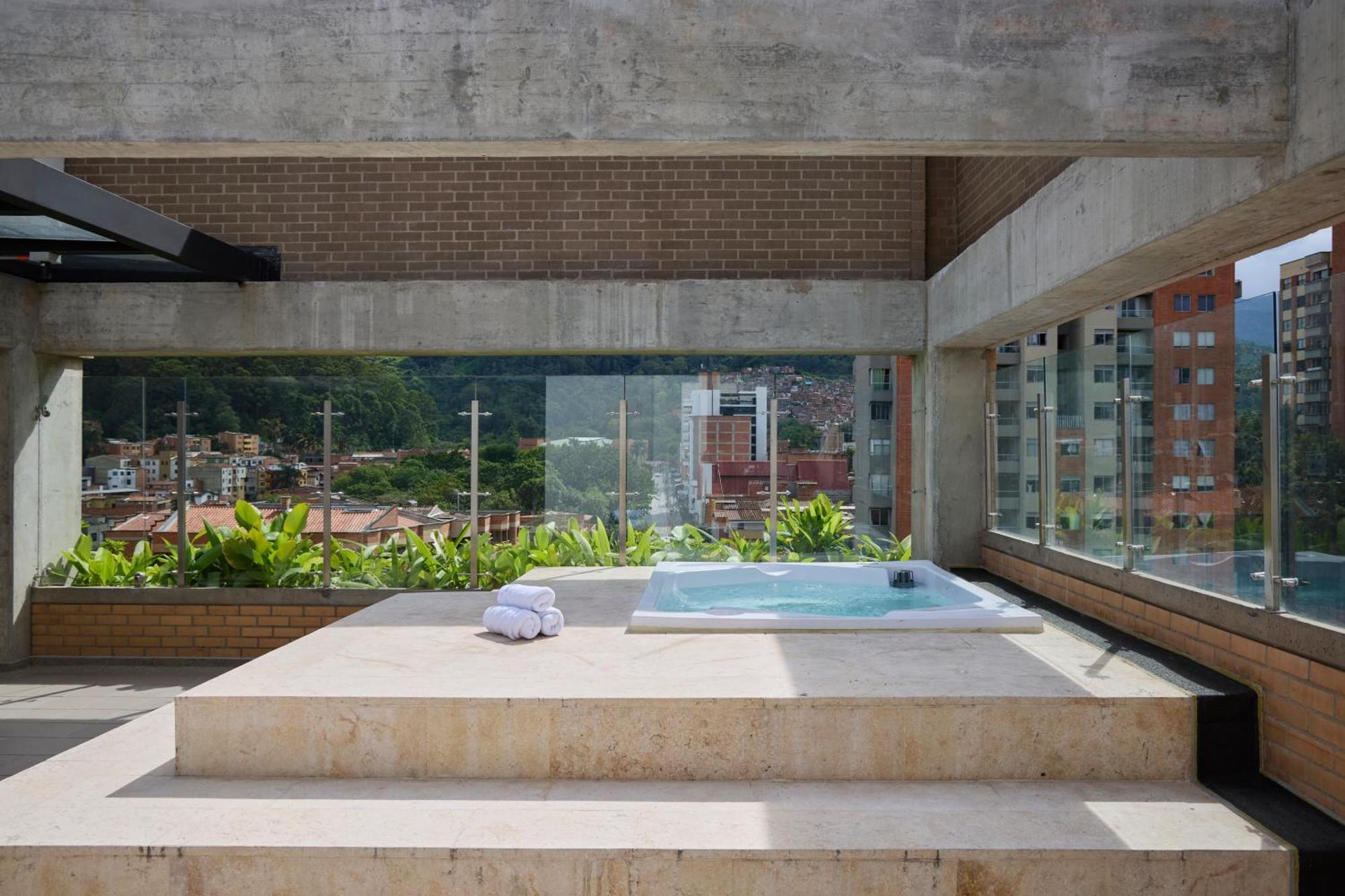 30 Living Suites Medellín Extérieur photo