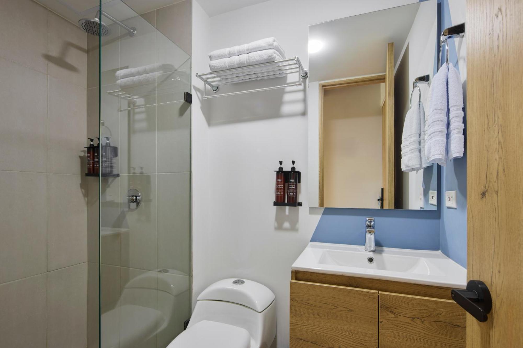 30 Living Suites Medellín Extérieur photo