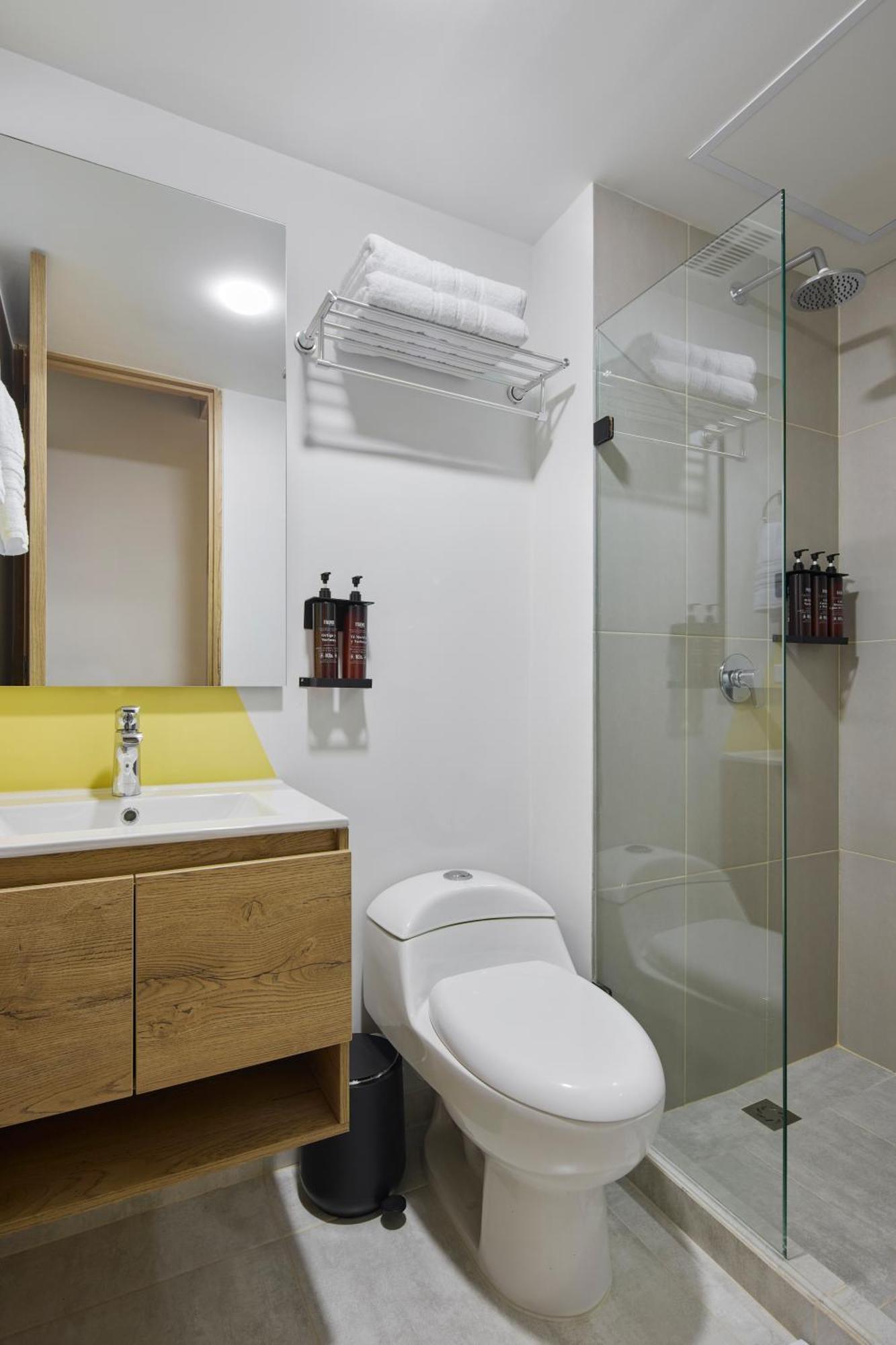 30 Living Suites Medellín Extérieur photo